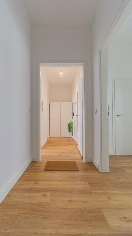 Modernes Apartment - Zentral, Ruhig, Wlan, Netflix, Kueche, Schreibtisch, Parkplatz, Waschtrockner Cottbus Extérieur photo